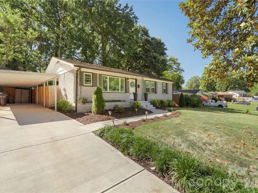 3629 Sargeant Drive, Charlotte, NC 28217.  MLS# CAR4393452, YatesRealty ID 33632. 