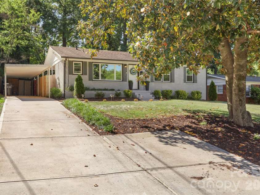 3629 Sargeant Drive, Charlotte, NC 28217.  MLS# CAR4393452, YatesRealty ID 33632. 