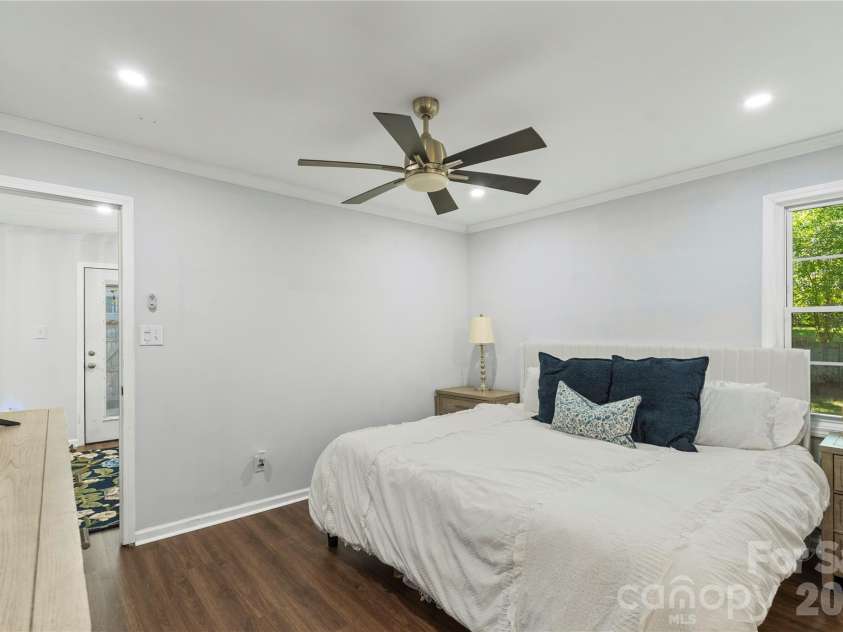 3629 Sargeant Drive, Charlotte, NC 28217.  MLS# CAR4393452, YatesRealty ID 33632. 