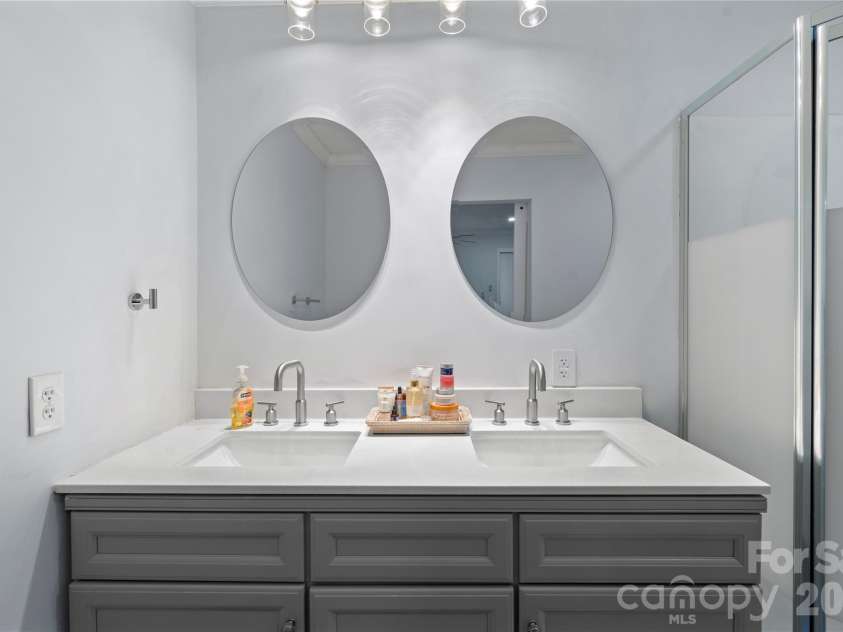 3629 Sargeant Drive, Charlotte, NC 28217.  MLS# CAR4393452, YatesRealty ID 33632. 