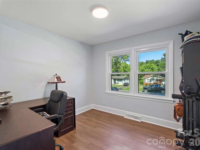 3629 Sargeant Drive, Charlotte, NC 28217.  MLS# CAR4393452, YatesRealty ID 33632. 