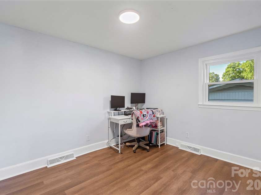 3629 Sargeant Drive, Charlotte, NC 28217.  MLS# CAR4393452, YatesRealty ID 33632. 