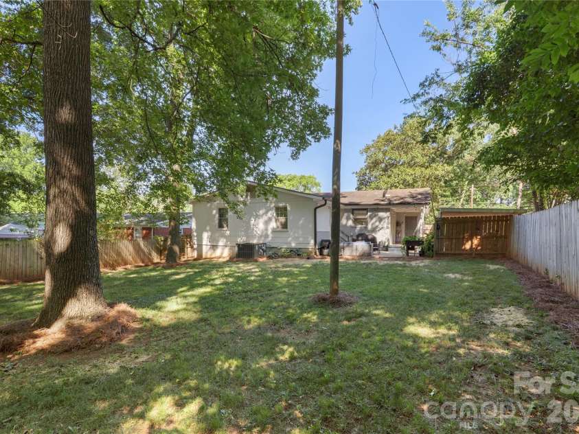 3629 Sargeant Drive, Charlotte, NC 28217.  MLS# CAR4393452, YatesRealty ID 33632. 