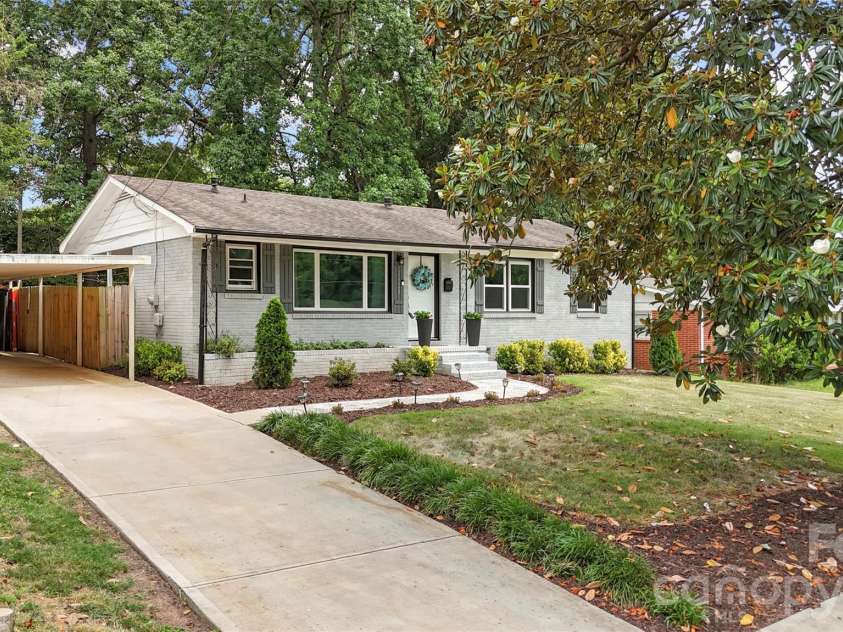 3629 Sargeant Drive, Charlotte, NC 28217.  MLS# CAR4393452, YatesRealty ID 33632. 