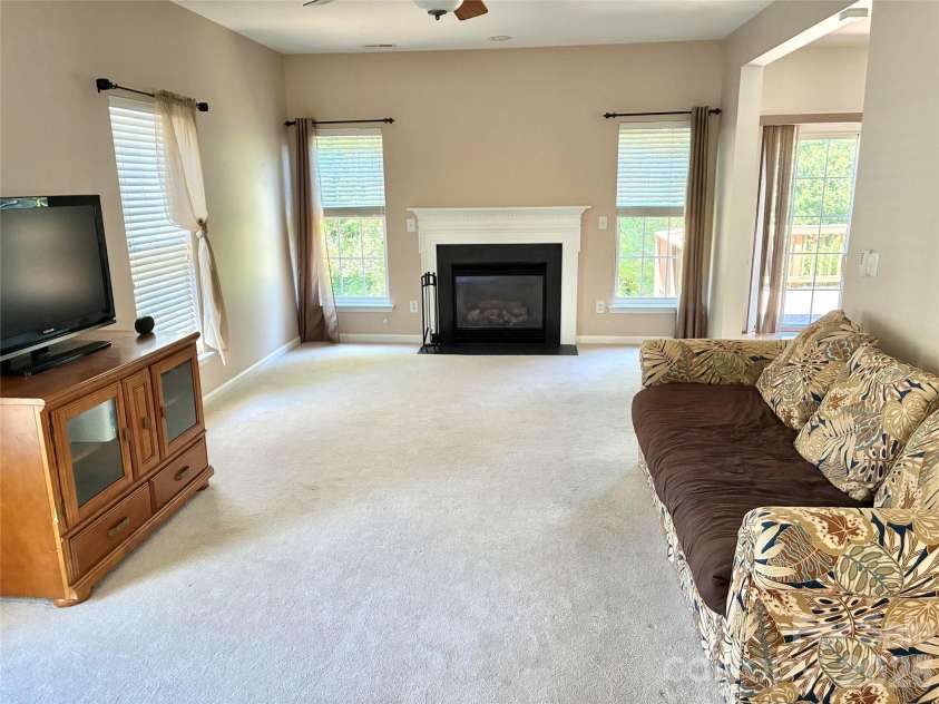 12025 Harmon Lane, Pineville, NC 28134.  MLS# CAR4395151, YatesRealty ID 33633. 