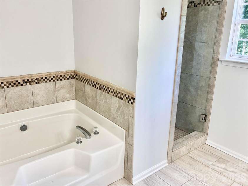 12025 Harmon Lane, Pineville, NC 28134.  MLS# CAR4395151, YatesRealty ID 33633. 