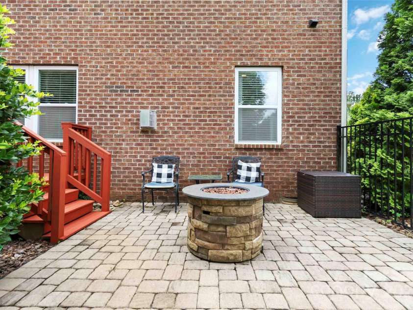 235 Alexandria Drive, Mooresville, NC 28115.  MLS# CAR4280984, YatesRealty ID 33633. 