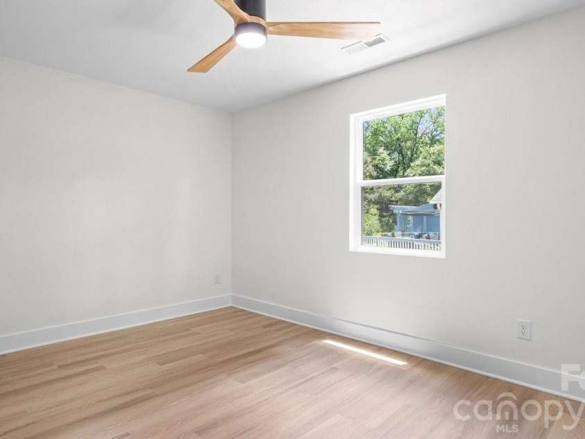 409 Scaleybark Road, Charlotte, NC 28209.  MLS# CAR4394547, YatesRealty ID 33634. 