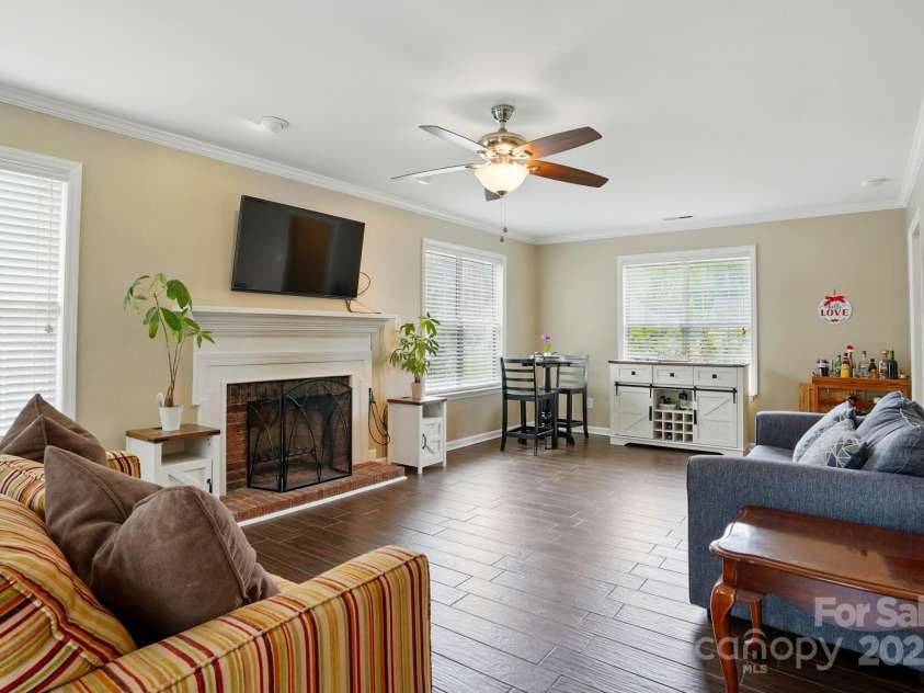 6821 Millingden Court, Charlotte, NC 28277.  MLS# CAR4285252, YatesRealty ID 33634. 