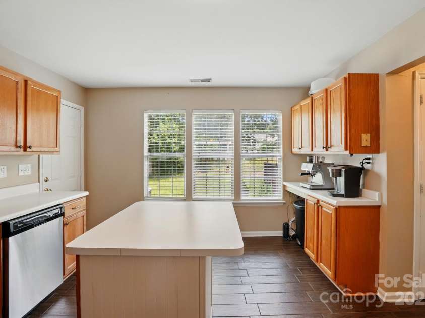 6821 Millingden Court, Charlotte, NC 28277.  MLS# CAR4285252, YatesRealty ID 33634. 