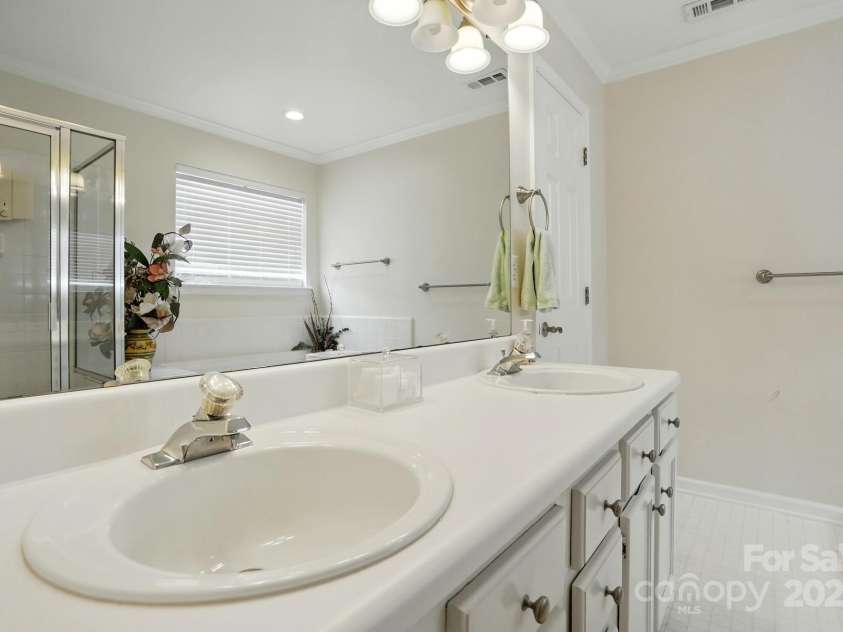 6821 Millingden Court, Charlotte, NC 28277.  MLS# CAR4285252, YatesRealty ID 33634. 