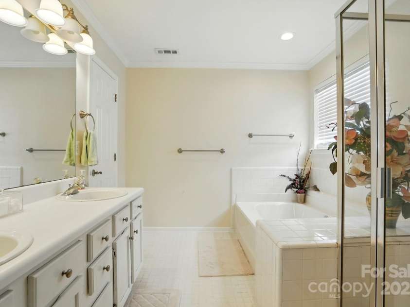 6821 Millingden Court, Charlotte, NC 28277.  MLS# CAR4285252, YatesRealty ID 33634. 