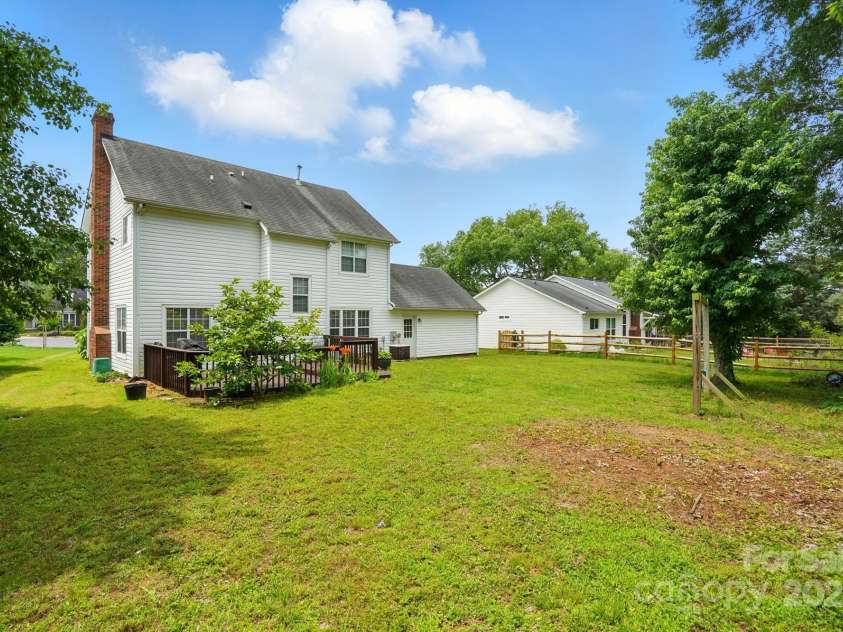 6821 Millingden Court, Charlotte, NC 28277.  MLS# CAR4285252, YatesRealty ID 33634. 