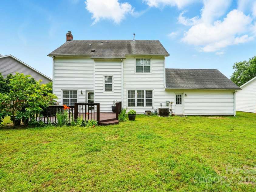 6821 Millingden Court, Charlotte, NC 28277.  MLS# CAR4285252, YatesRealty ID 33634. 