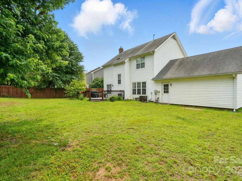 6821 Millingden Court, Charlotte, NC 28277.  MLS# CAR4285252, YatesRealty ID 33634. 