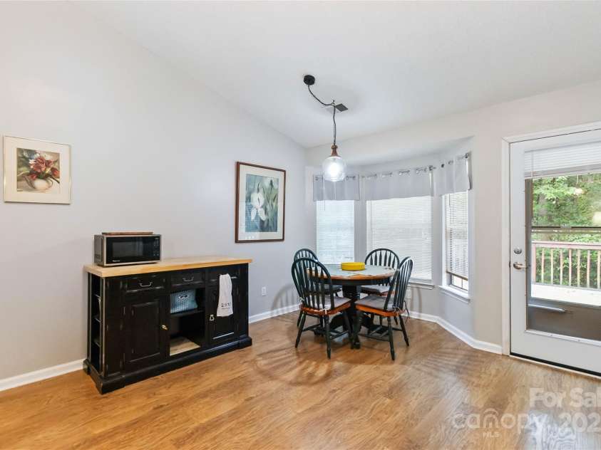 3004 Walsingham Court, Matthews, NC 28105.  MLS# CAR4273424, YatesRealty ID 33635. 