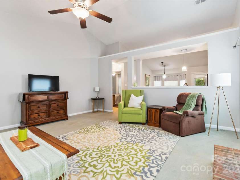 3004 Walsingham Court, Matthews, NC 28105.  MLS# CAR4273424, YatesRealty ID 33635. 