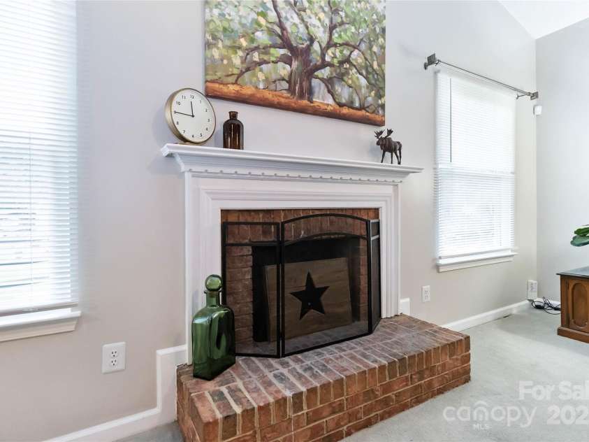 3004 Walsingham Court, Matthews, NC 28105.  MLS# CAR4273424, YatesRealty ID 33635. 