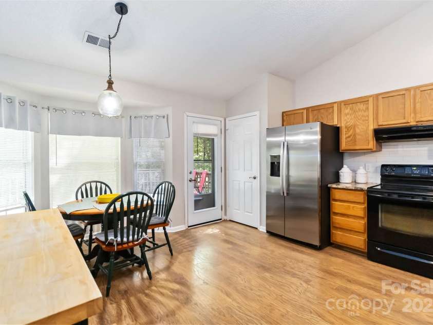 3004 Walsingham Court, Matthews, NC 28105.  MLS# CAR4273424, YatesRealty ID 33635. 