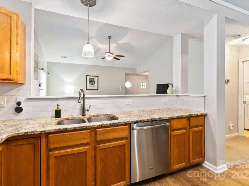 3004 Walsingham Court, Matthews, NC 28105.  MLS# CAR4273424, YatesRealty ID 33635. 
