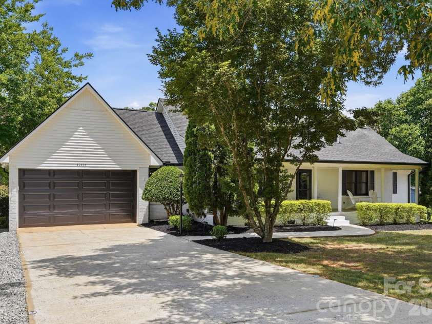49435 River Run Road, Albemarle, NC 28001.  MLS# CAR4394861, YatesRealty ID 33635. 