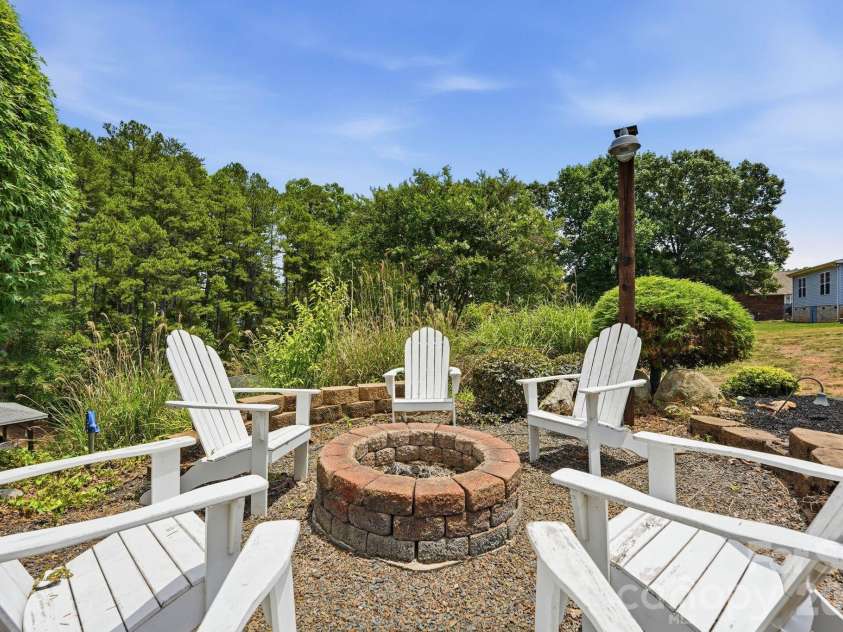 49435 River Run Road, Albemarle, NC 28001.  MLS# CAR4394861, YatesRealty ID 33635. 