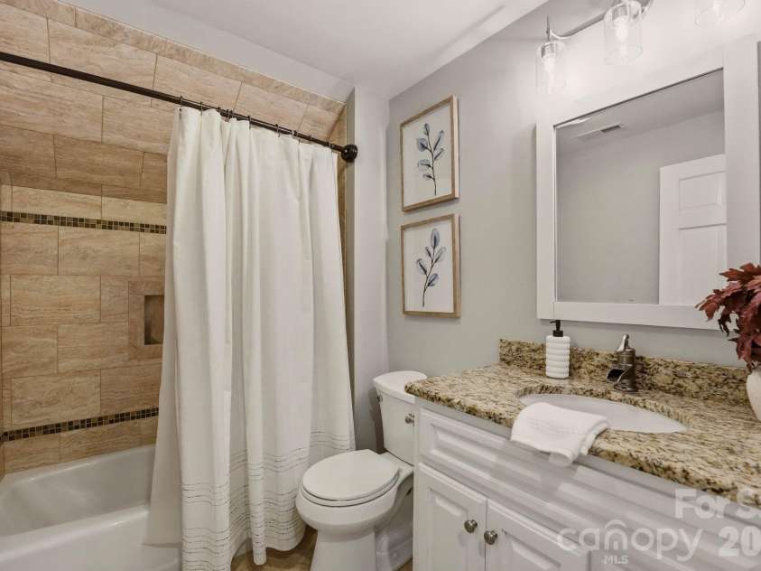 49435 River Run Road, Albemarle, NC 28001.  MLS# CAR4394861, YatesRealty ID 33635. Full Bathroom upstairs