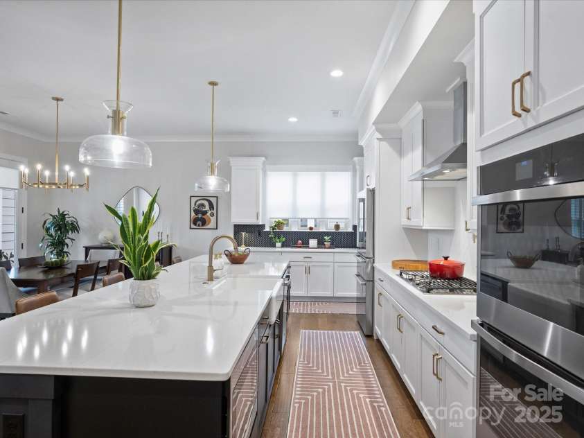 13627 Tranquil Day Drive, Matthews, NC 28105.  MLS# CAR4285895, YatesRealty ID 33636. Kitchen
