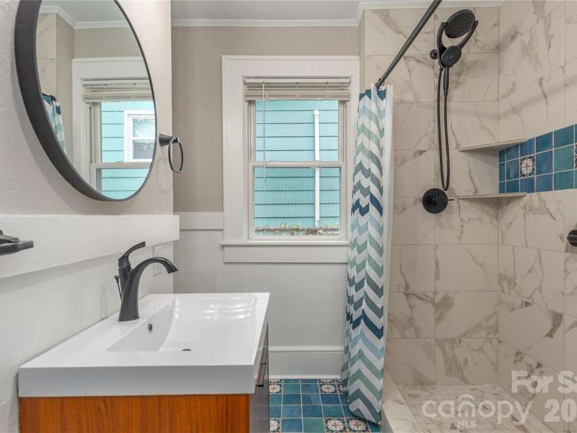 23 Jarrett Street, Asheville, NC 28806.  MLS# CAR4386630, YatesRealty ID 33636. 