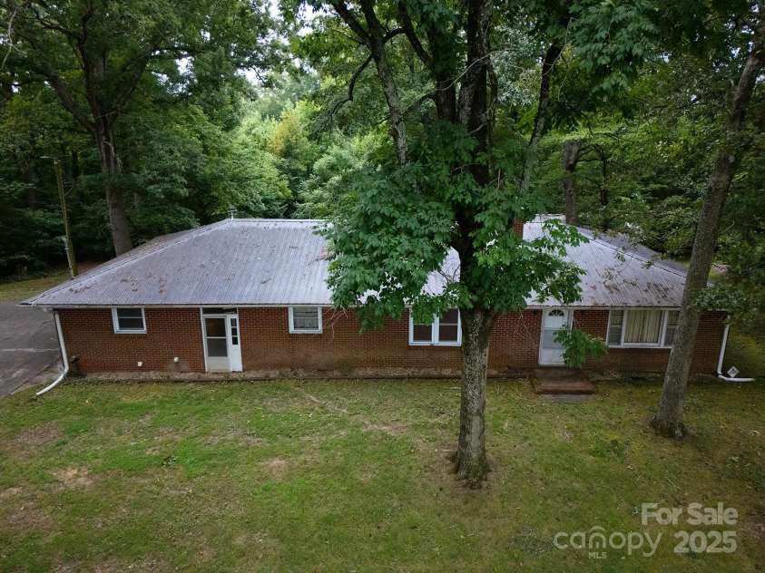 425 Old US 70 Highway, Salisbury, NC 28147.  MLS# CAR4288589, YatesRealty ID 33637. 