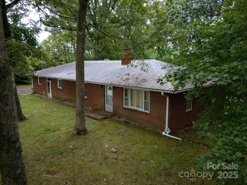 425 Old US 70 Highway, Salisbury, NC 28147.  MLS# CAR4288589, YatesRealty ID 33637. 