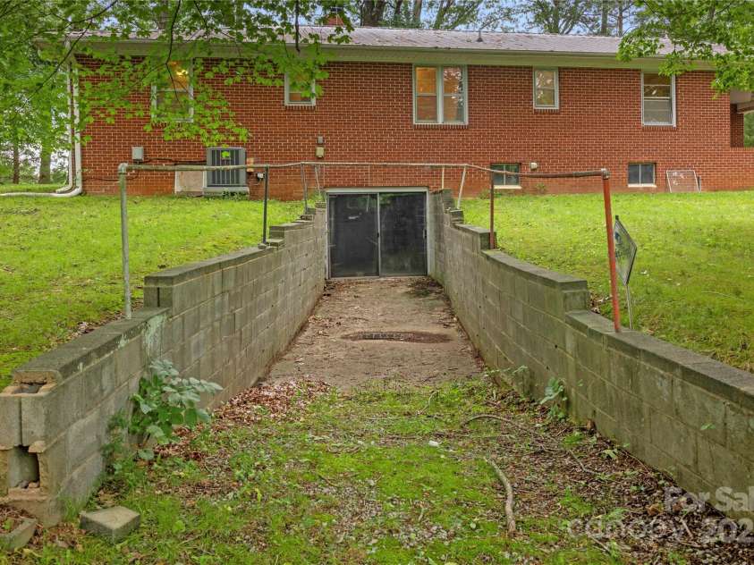 425 Old US 70 Highway, Salisbury, NC 28147.  MLS# CAR4288589, YatesRealty ID 33637. Basement Entrance