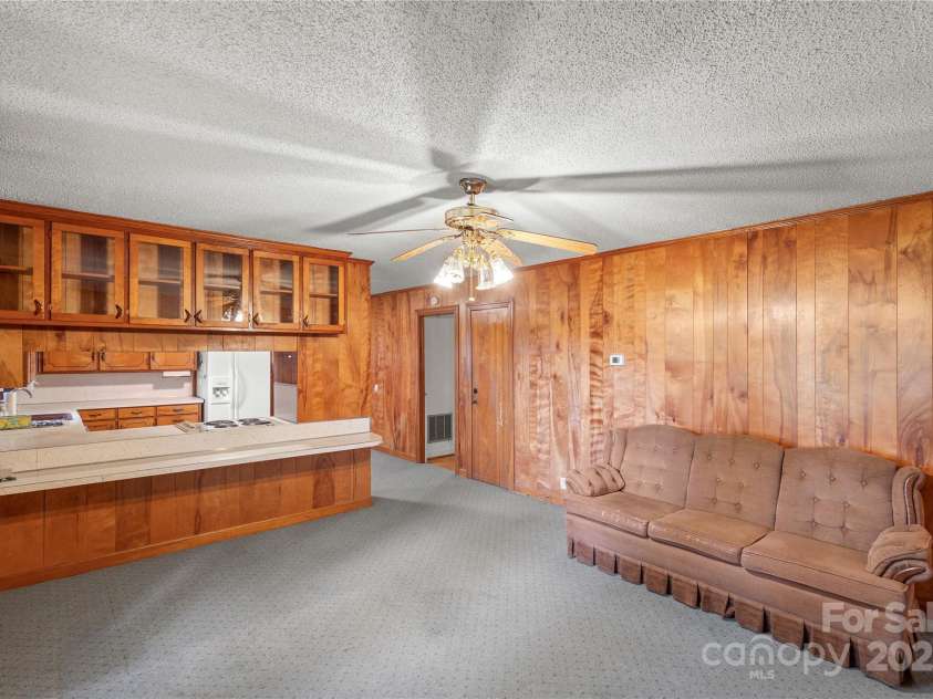 425 Old US 70 Highway, Salisbury, NC 28147.  MLS# CAR4288589, YatesRealty ID 33637. Family Room 2