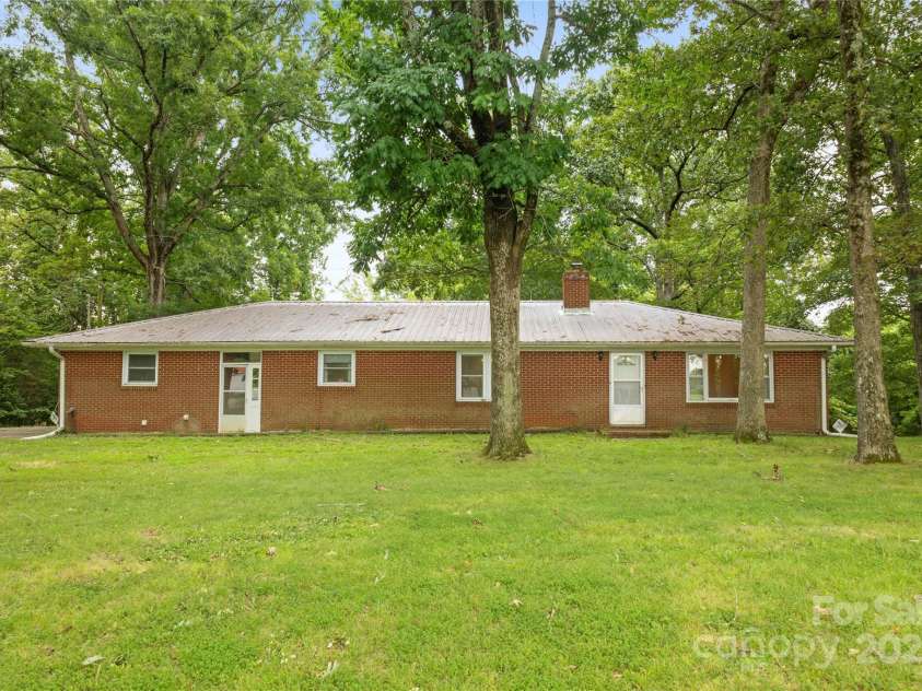 425 Old US 70 Highway, Salisbury, NC 28147.  MLS# CAR4288589, YatesRealty ID 33637. Front Exterior