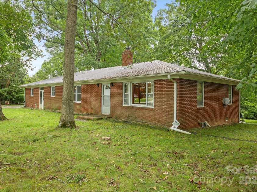 425 Old US 70 Highway, Salisbury, NC 28147.  MLS# CAR4288589, YatesRealty ID 33637. Front Exterior