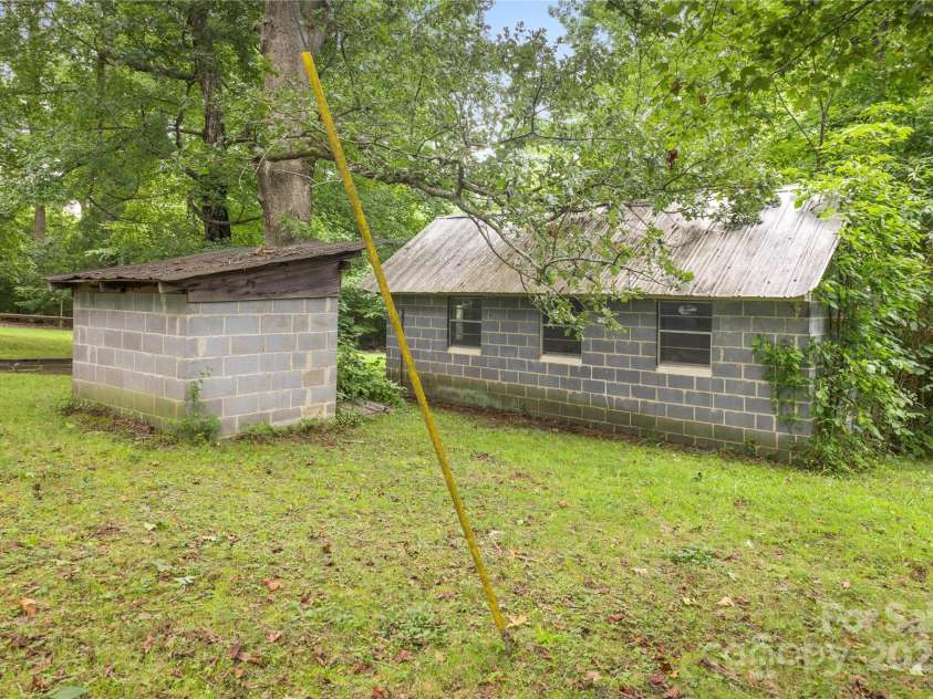 425 Old US 70 Highway, Salisbury, NC 28147.  MLS# CAR4288589, YatesRealty ID 33637. Outbuilding