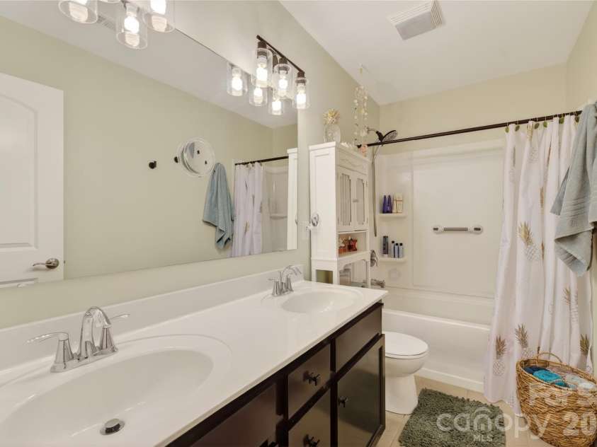 15109 Ockeechobee Court, Mint Hill, NC 28227.  MLS# CAR4392005, YatesRealty ID 33638. Full Bath