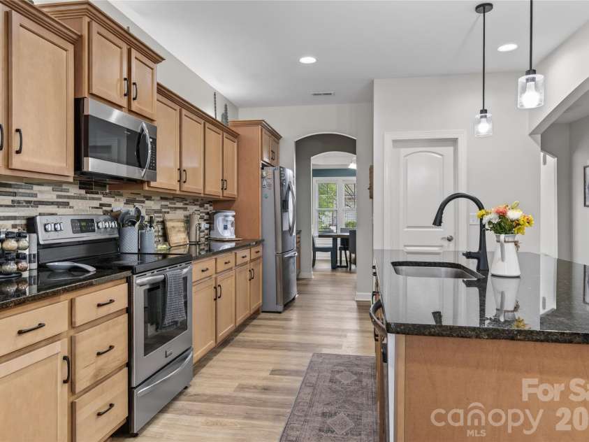 15109 Ockeechobee Court, Mint Hill, NC 28227.  MLS# CAR4392005, YatesRealty ID 33638. Kitchen 1