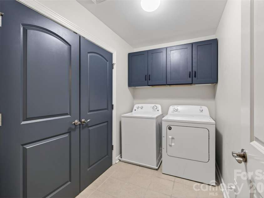15109 Ockeechobee Court, Mint Hill, NC 28227.  MLS# CAR4392005, YatesRealty ID 33638. Laundry Room