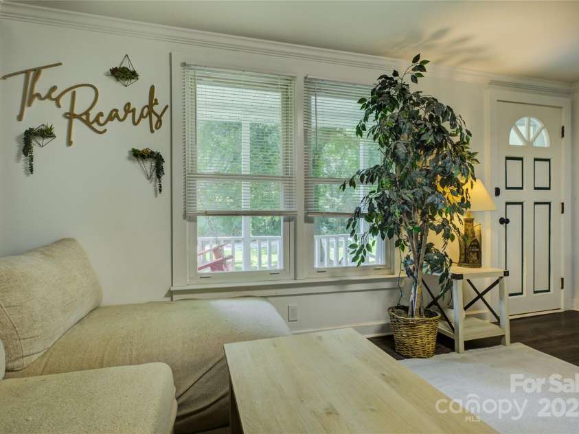 2111 Hodgin Street, Gastonia, NC 28056.  MLS# CAR4289182, YatesRealty ID 33638. 