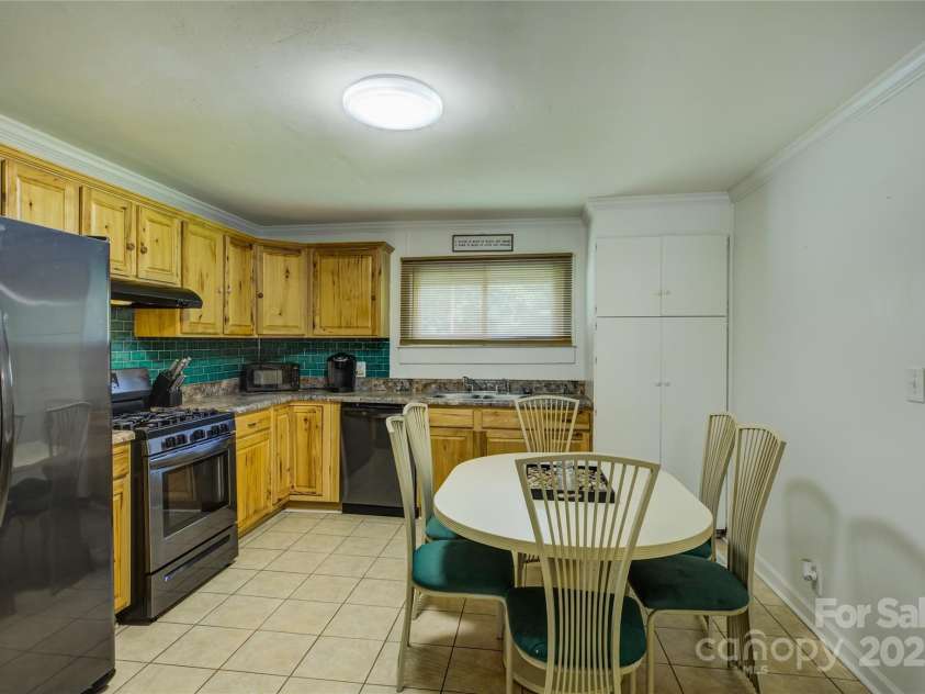 2111 Hodgin Street, Gastonia, NC 28056.  MLS# CAR4289182, YatesRealty ID 33638. 