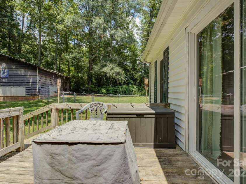 2111 Hodgin Street, Gastonia, NC 28056.  MLS# CAR4289182, YatesRealty ID 33638. 