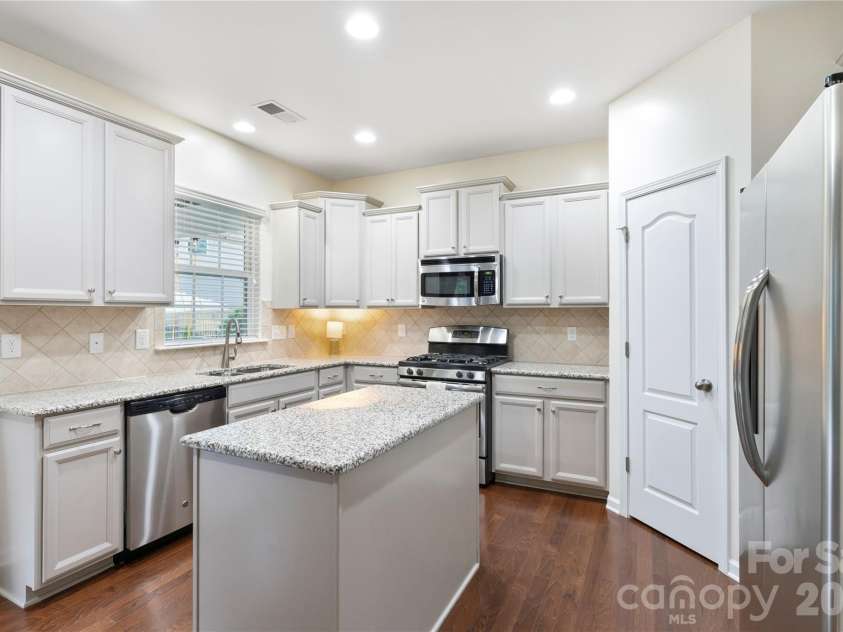 7119 Hermiston Street, Charlotte, NC 28273.  MLS# CAR4395930, YatesRealty ID 33639. 