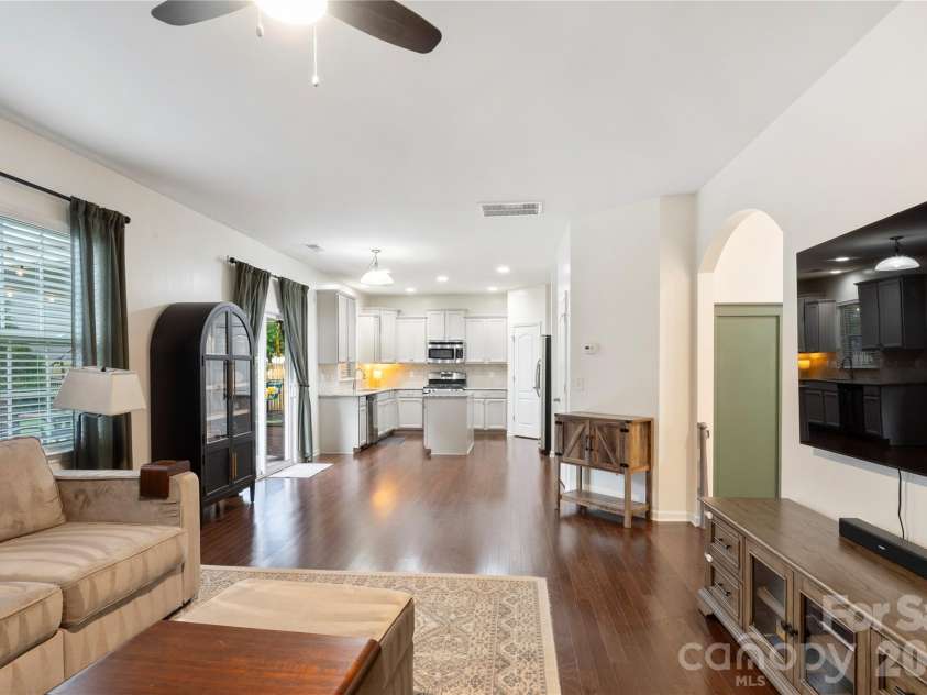 7119 Hermiston Street, Charlotte, NC 28273.  MLS# CAR4395930, YatesRealty ID 33639. 