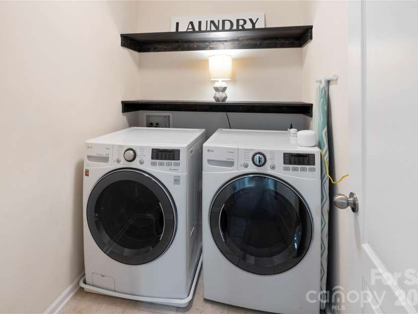 7119 Hermiston Street, Charlotte, NC 28273.  MLS# CAR4395930, YatesRealty ID 33639. 
