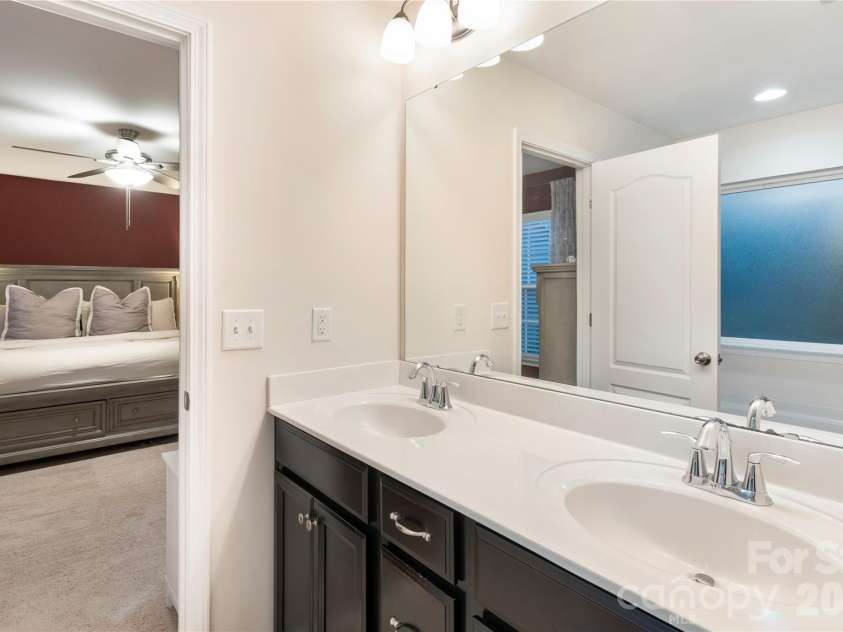 7119 Hermiston Street, Charlotte, NC 28273.  MLS# CAR4395930, YatesRealty ID 33639. 