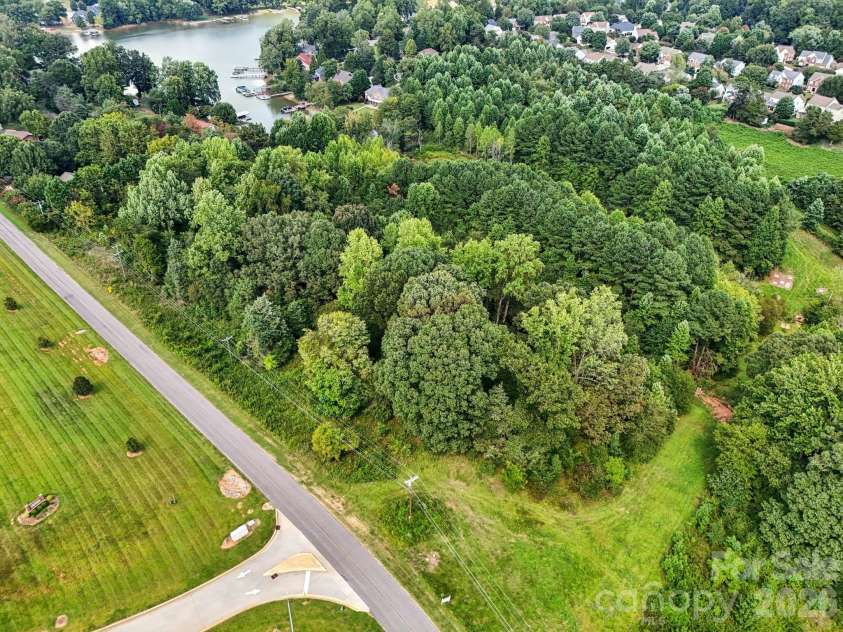 200 Ervin Road, Mooresville, NC 28115.  MLS# CAR4342834, YatesRealty ID 3364. Trillium Reserve at Lake Norman community