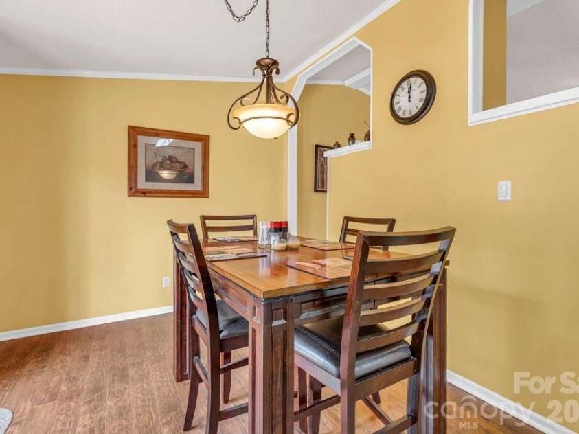 401 Lynn Gap Road, Spruce Pine, NC 28777.  MLS# CAR4354134, YatesRealty ID 3364. 