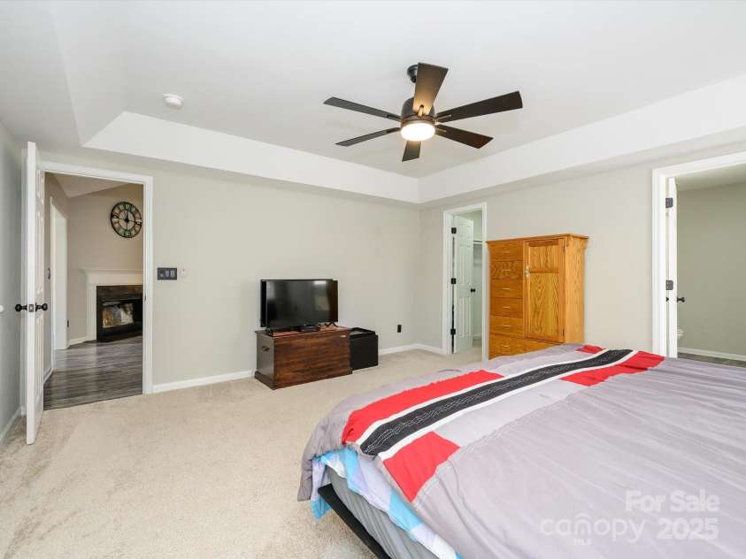 7220 Hidden Creek Drive, Charlotte, NC 28214.  MLS# CAR4225936, YatesRealty ID 3364. Primary bedroom is oversized with room for your king bedroom set