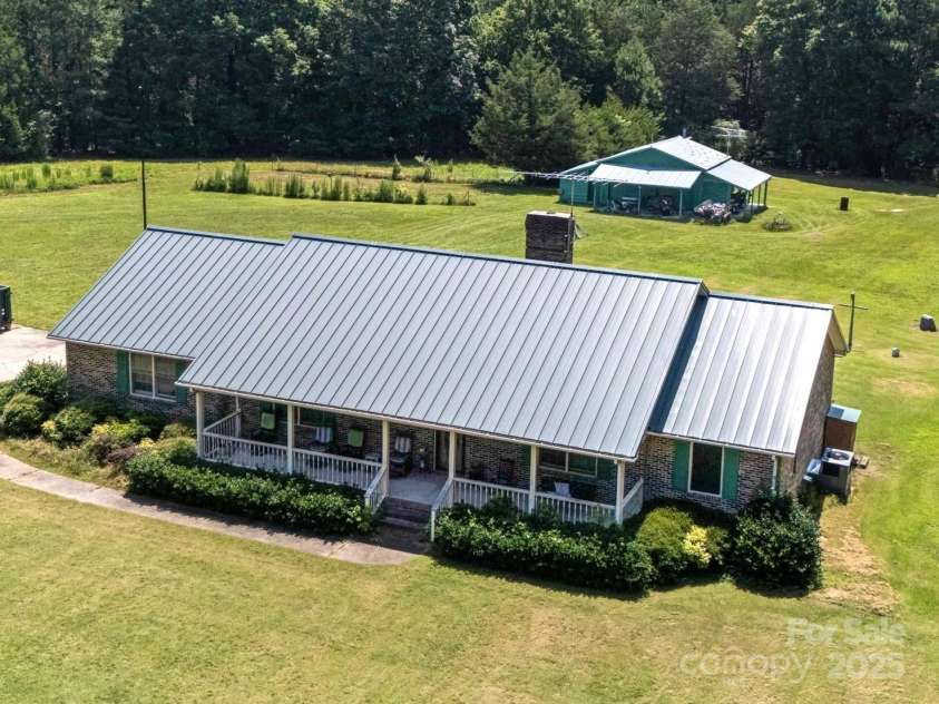 2150 Kingsburry Road, York, SC 29745.  MLS# CAR4291228, YatesRealty ID 33640. 